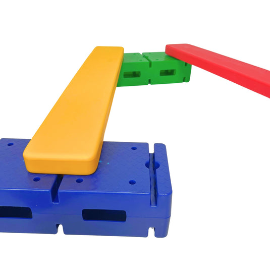 Percurso de Equilíbrio com Ripas e Blocos