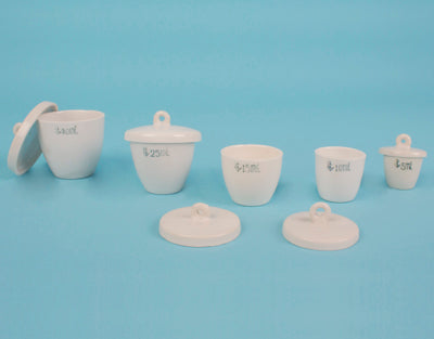 Medium-sized crucible with lid