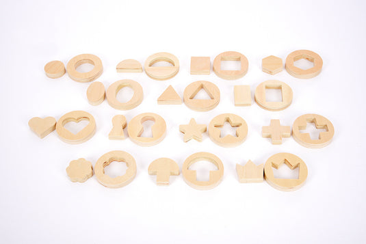 Peças de madeira dentro e fora