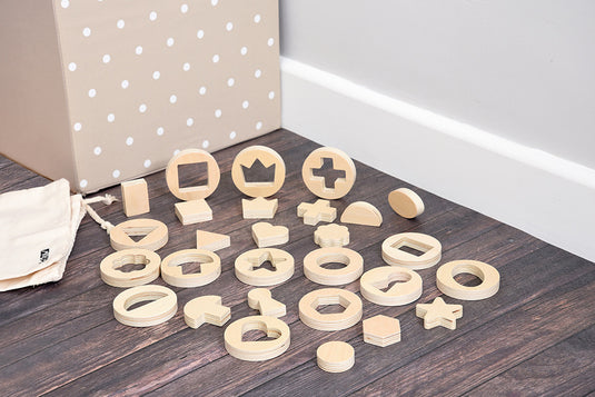 Peças de madeira dentro e fora