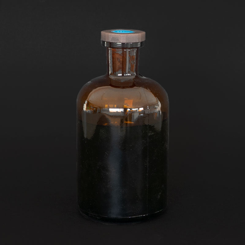 Load image into Gallery viewer, Amber glass bottle with narrow mouth and PE stopper