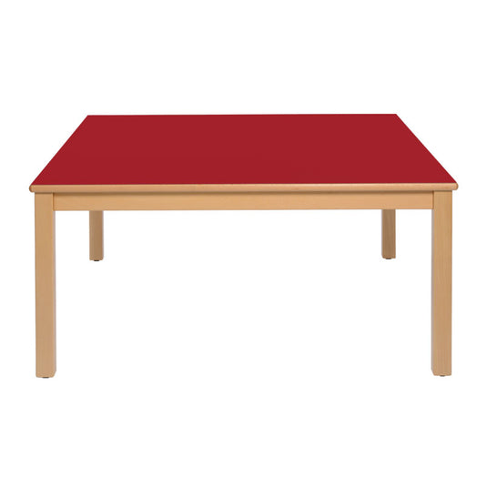 Mesa de grupo con estructura y patas de madera