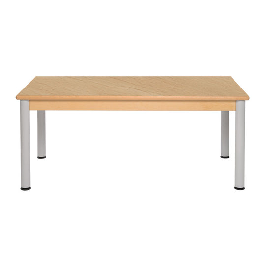 Mesa dupla com estrutura de madeira e pernas metálicas
