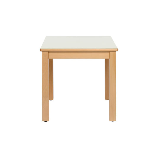 Mesa individual com estrutura e pernas em madeira