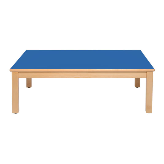 Mesa múltipla com estrutura e pernas em madeira