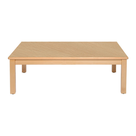 Mesa múltipla com estrutura e pernas em madeira