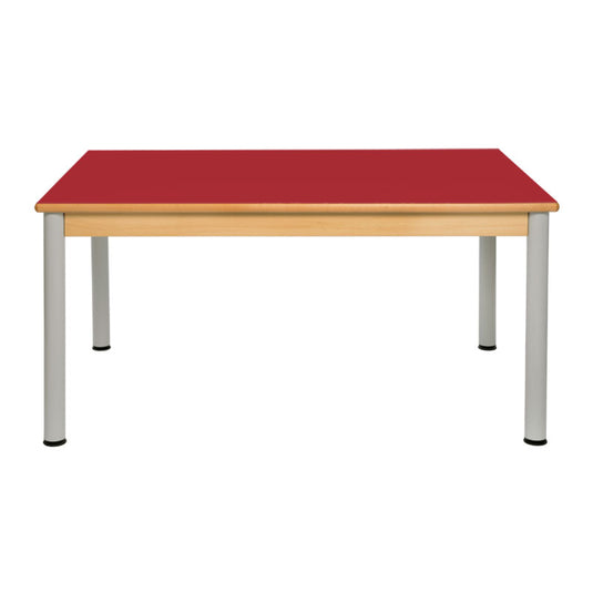 Mesa múltipla com estrutura de madeira e pernas metálicas