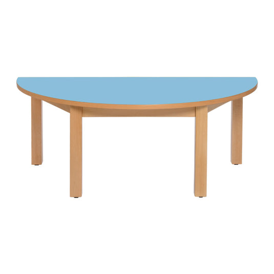 Mesa semi circular com estrutura e pernas em madeira