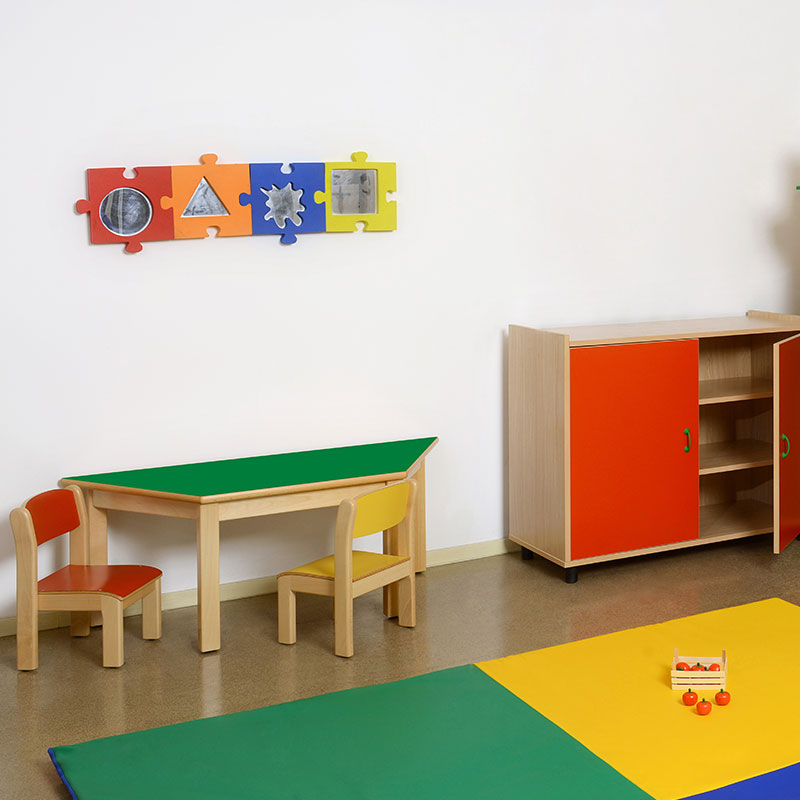 Load image into Gallery viewer, Trapezoidal table with wooden structure and wooden legs