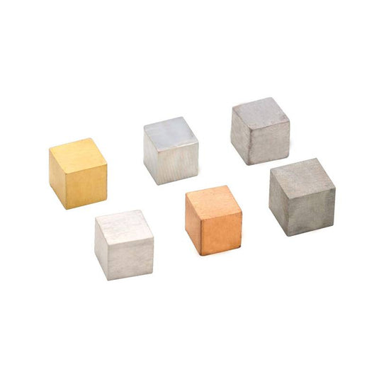 Conjunto de 6 cubos de metal