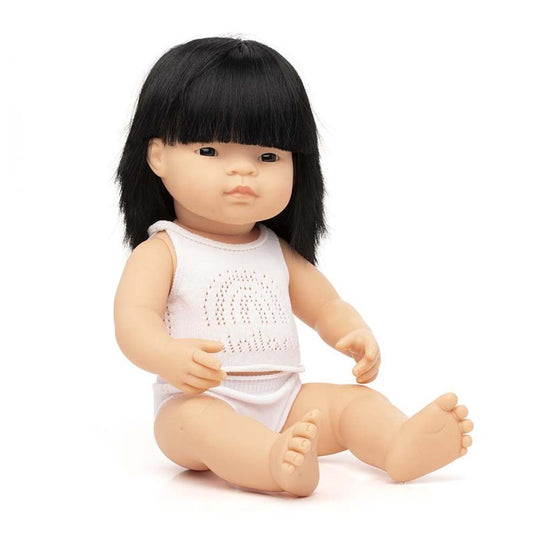 muñeca asiática