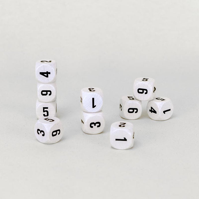 Set of 10 dice with 6 numerical sides