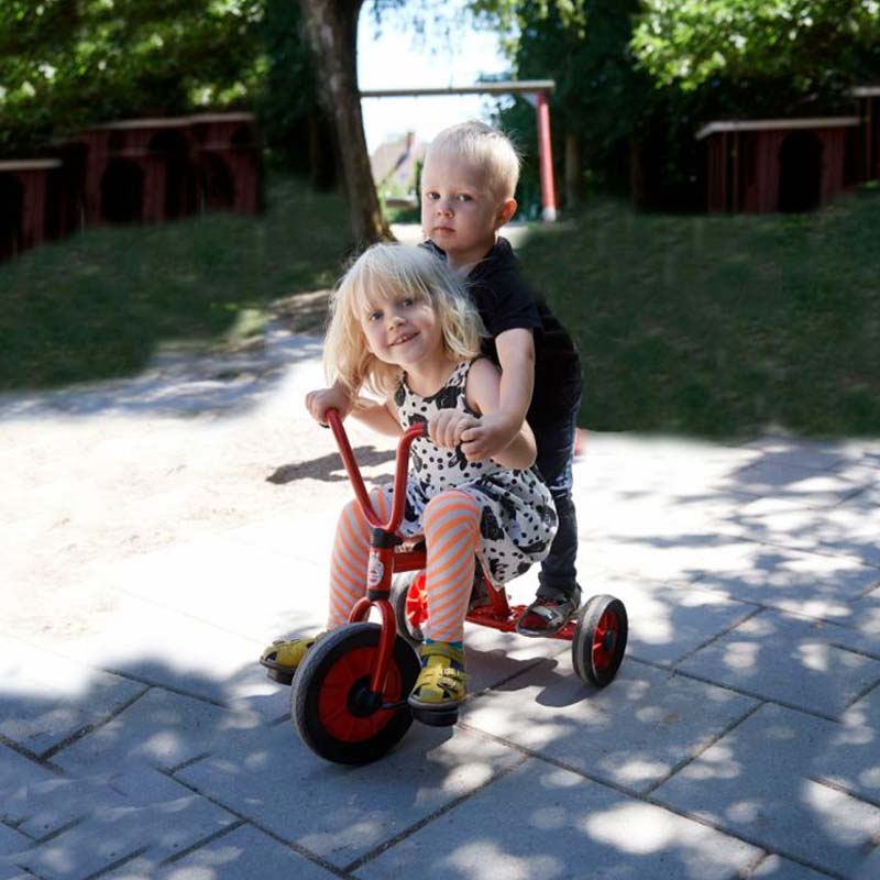 Cargue la imagen en el visor de la galería, Mini triciclo vikingo pequeño con pedales (2 - 5 años)
