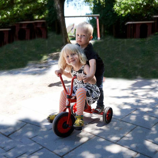 Mini triciclo vikingo pequeño con pedales (2 - 5 años)